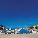 Front In Apartmán *