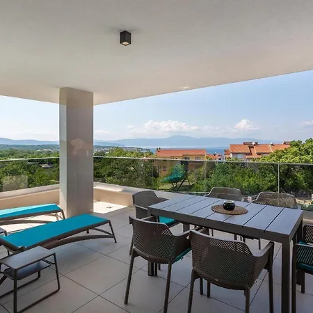 Apartment In With Jacuzzi