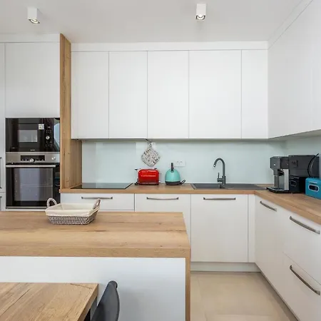 In With Jacuzzi Apartment Malinska