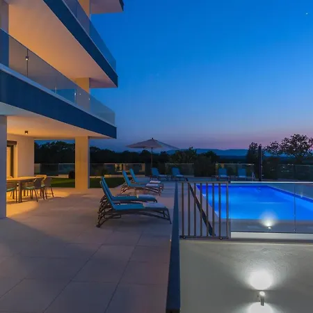 In With Jacuzzi Apartment Malinska